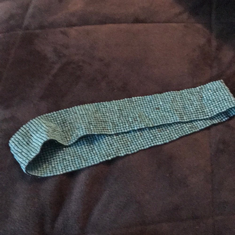 Belt beaded and stretchy